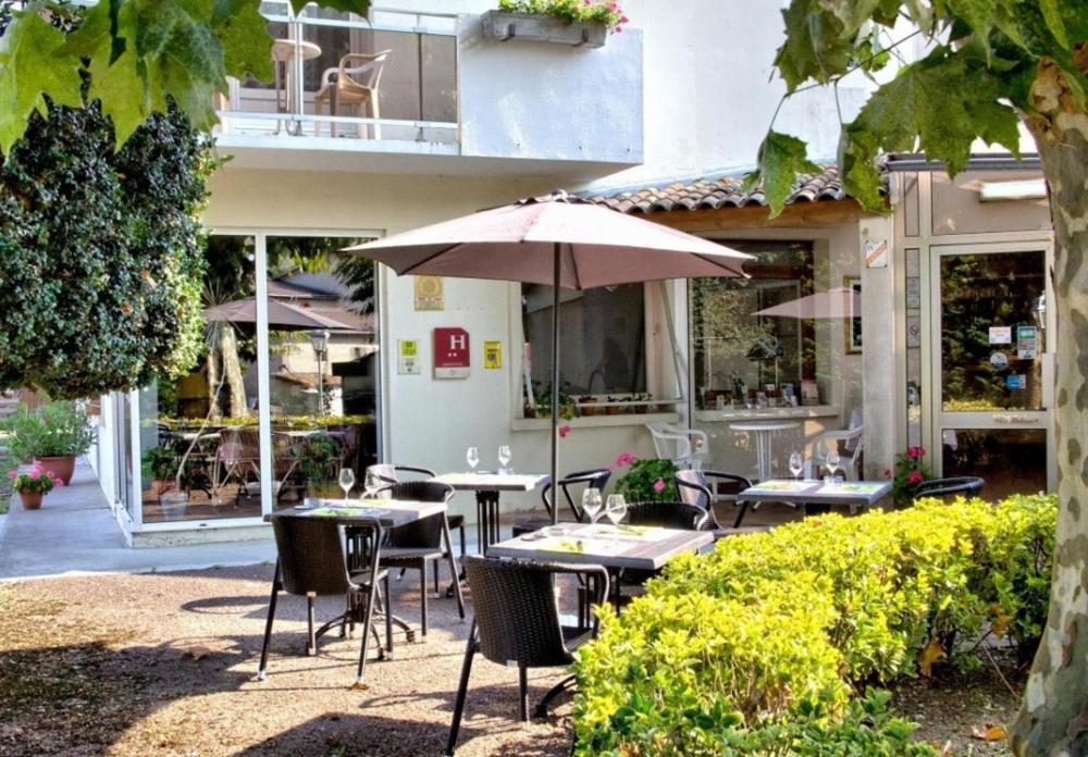Hotel Platanes - Kb Hotel Group Etauliers المظهر الخارجي الصورة