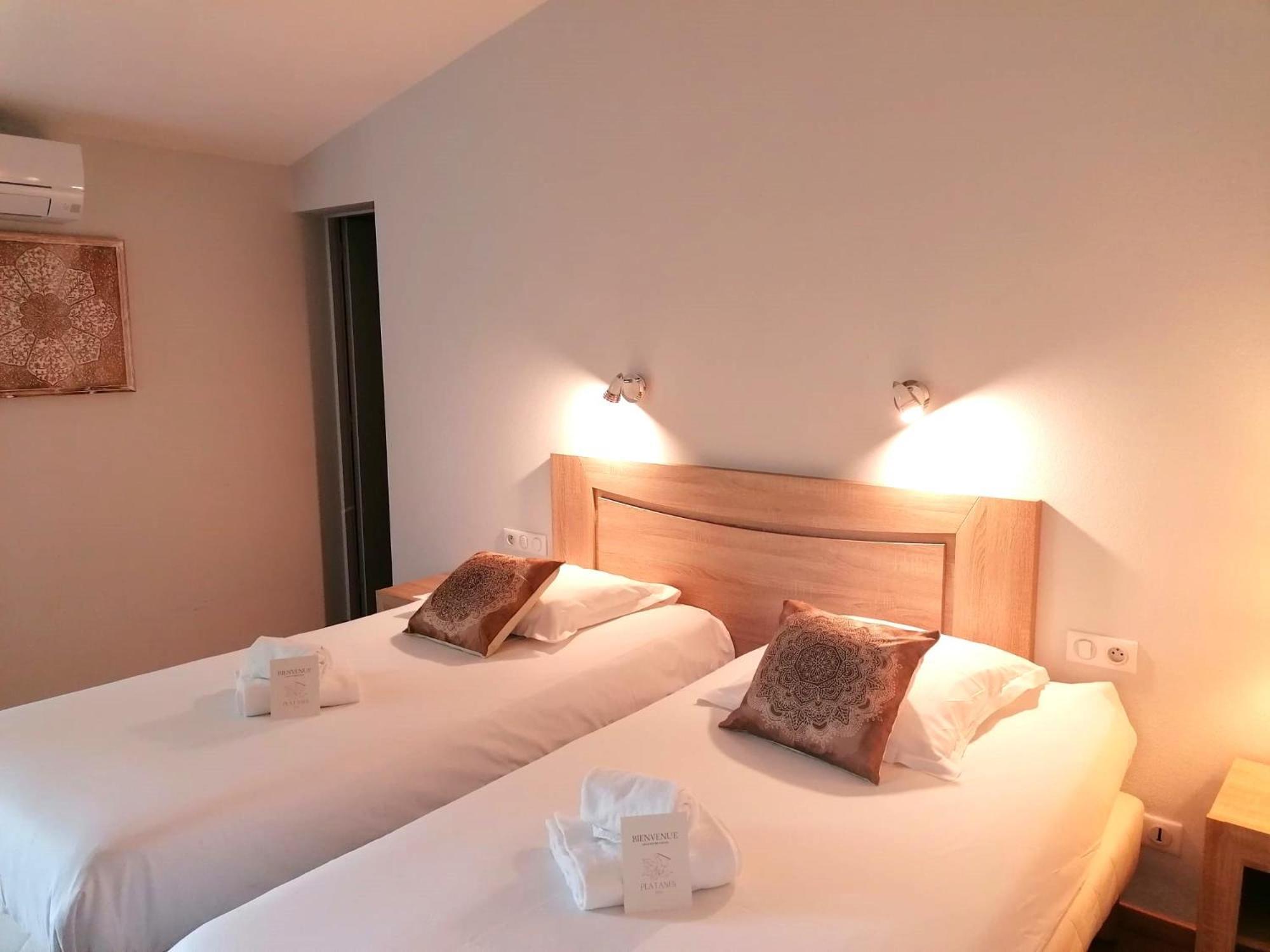 Hotel Platanes - Kb Hotel Group Etauliers المظهر الخارجي الصورة