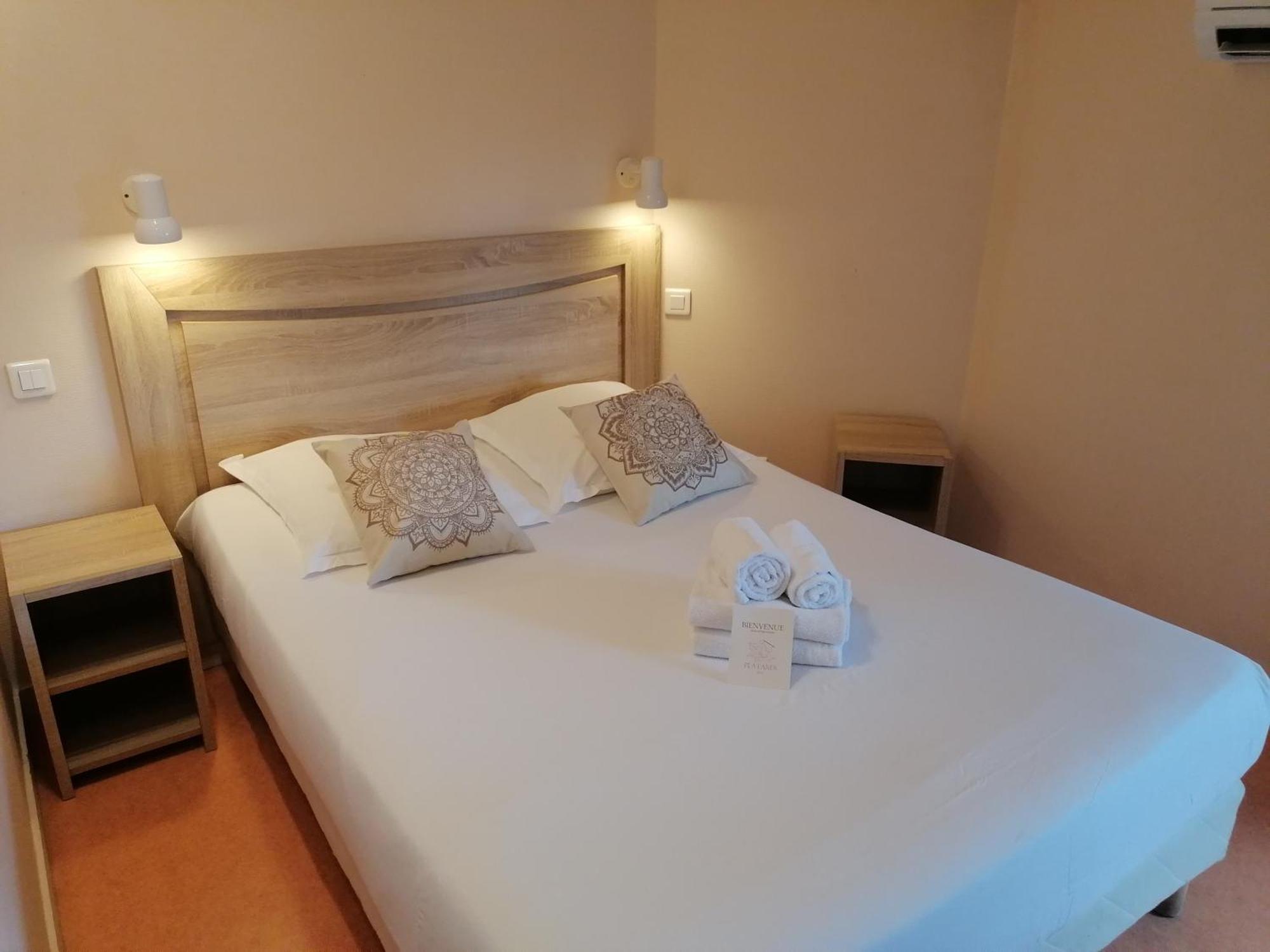Hotel Platanes - Kb Hotel Group Etauliers المظهر الخارجي الصورة