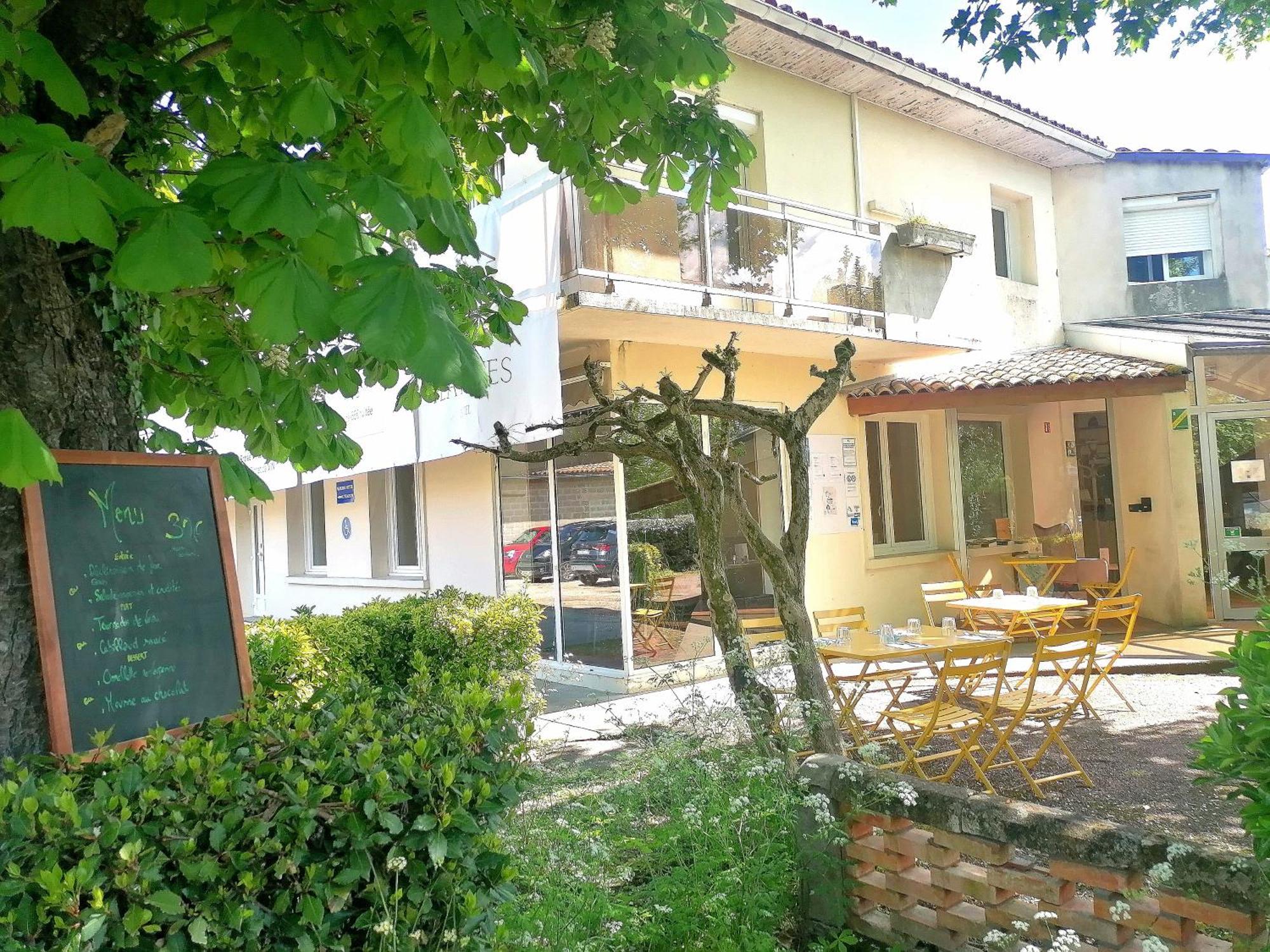Hotel Platanes - Kb Hotel Group Etauliers المظهر الخارجي الصورة